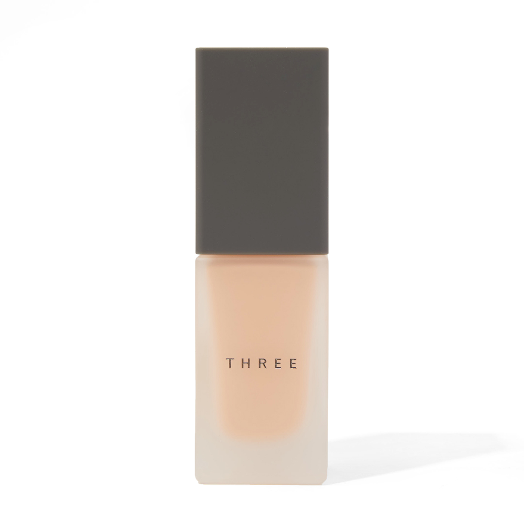 ナチュラル美肌に見せてくれるTHREEのベースメイクコスメの魅力とはの画像
